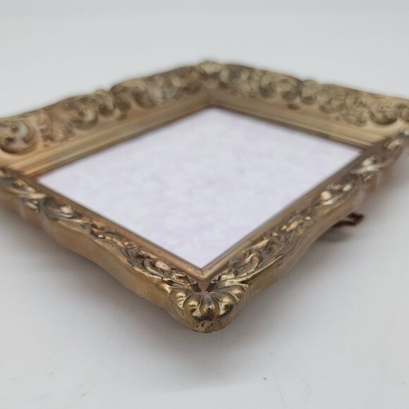 Vintage Ornate Gold Tone Plastic Picture Frame Made In Hong Kong 4x5 - Picture 10 of 11